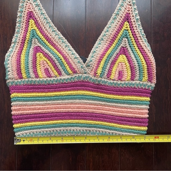 Lulu’s Women's Multicolor Striped Crochet Cropped Tank Top Sz Large - Picture 7 of 8
